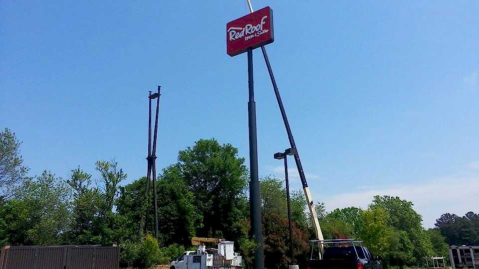 pylon signs